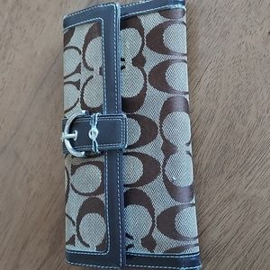 Coach Signature Jacquard Wallet w/checkbook. VINTAGE